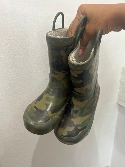 C10 camo rainboots