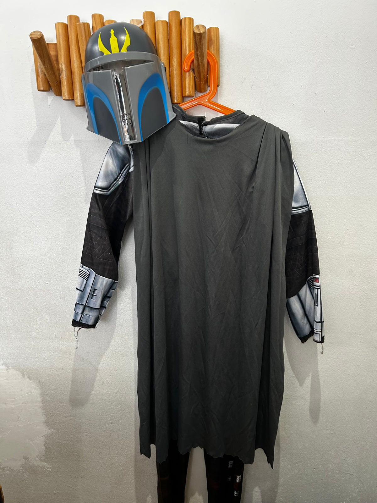 Mandalorian costume with mask 8-10y