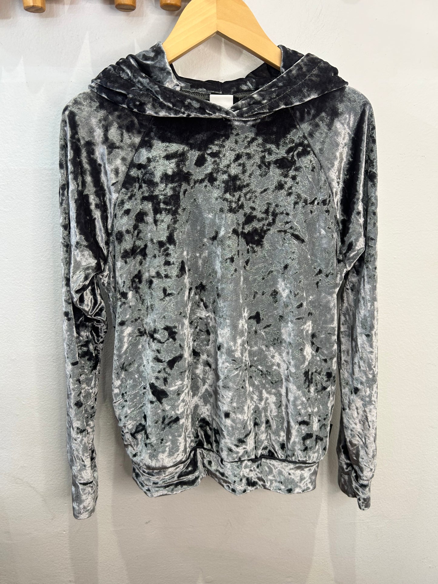 Silver velvet hoodie 10y