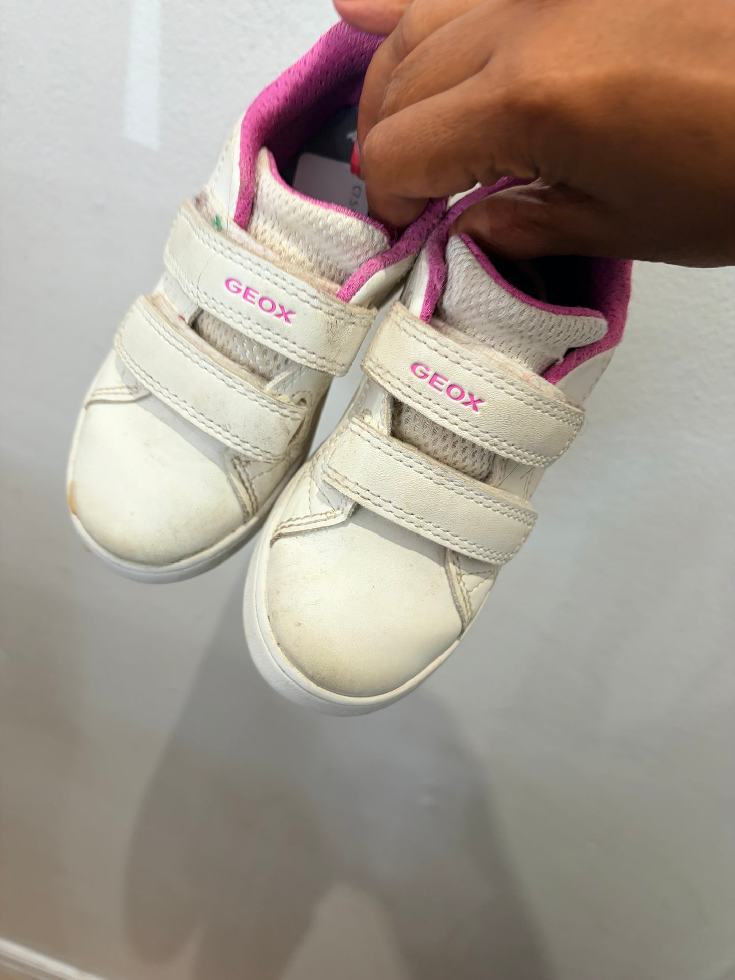 C7.5 Geox white sneakers