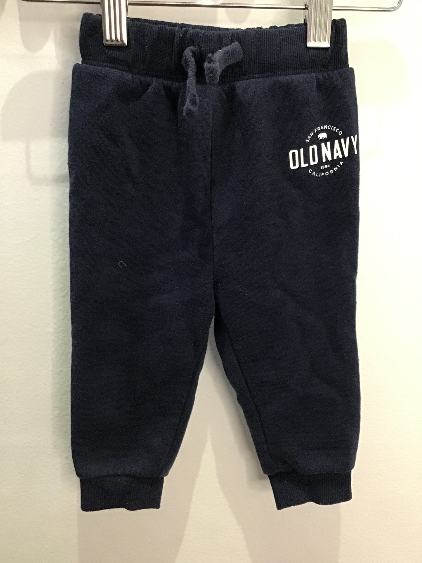 Old Navy joggers 6-12m