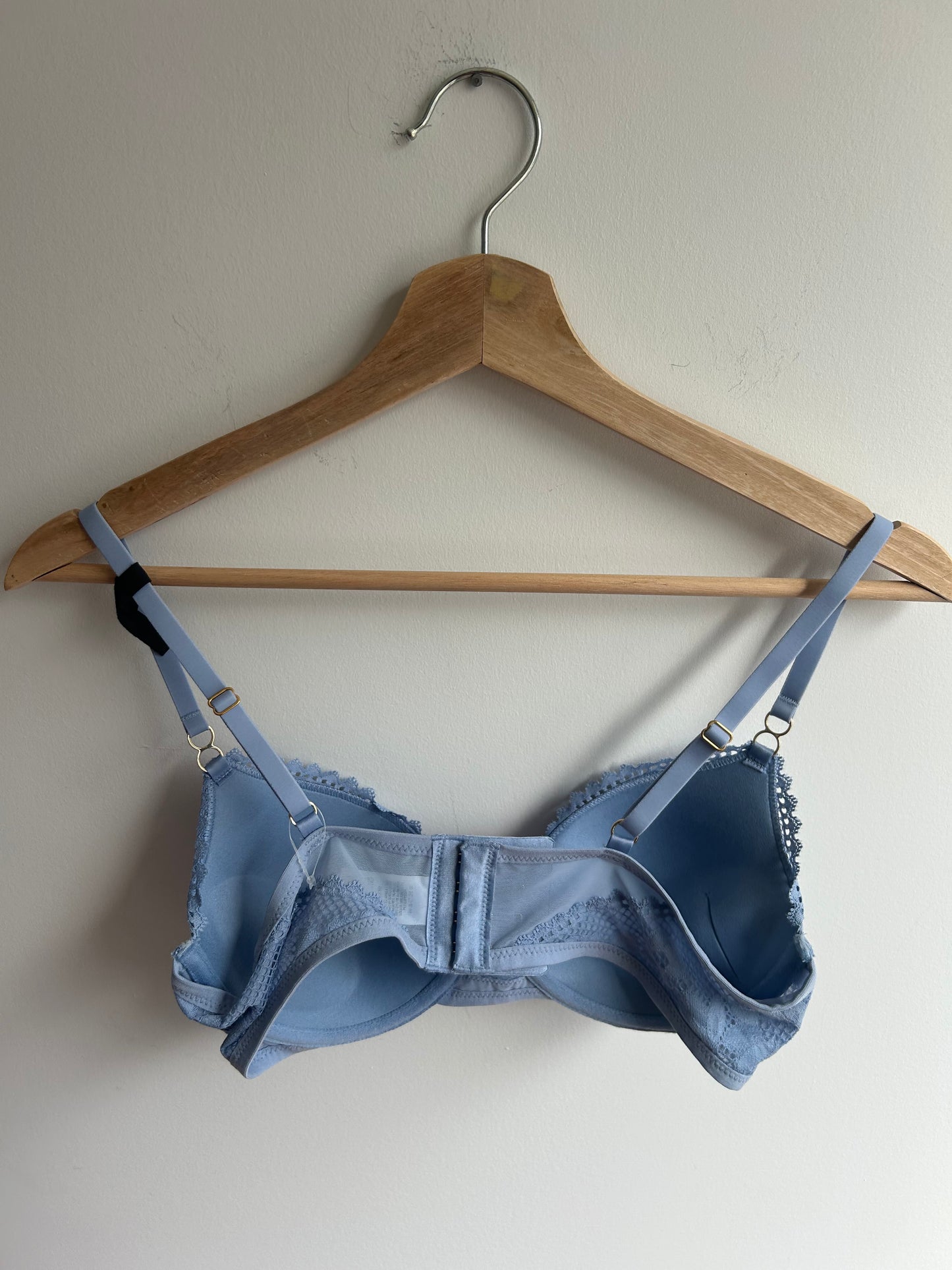 Light blue plunge lace bra 34B NEW