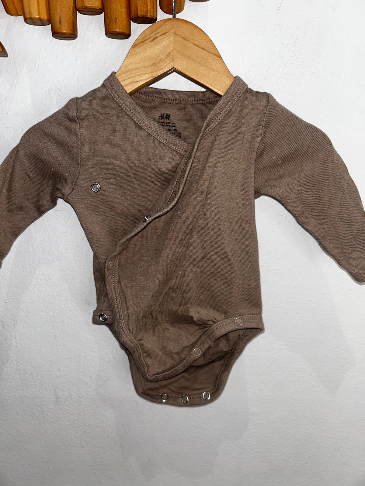 Brown onesie set 1-2m