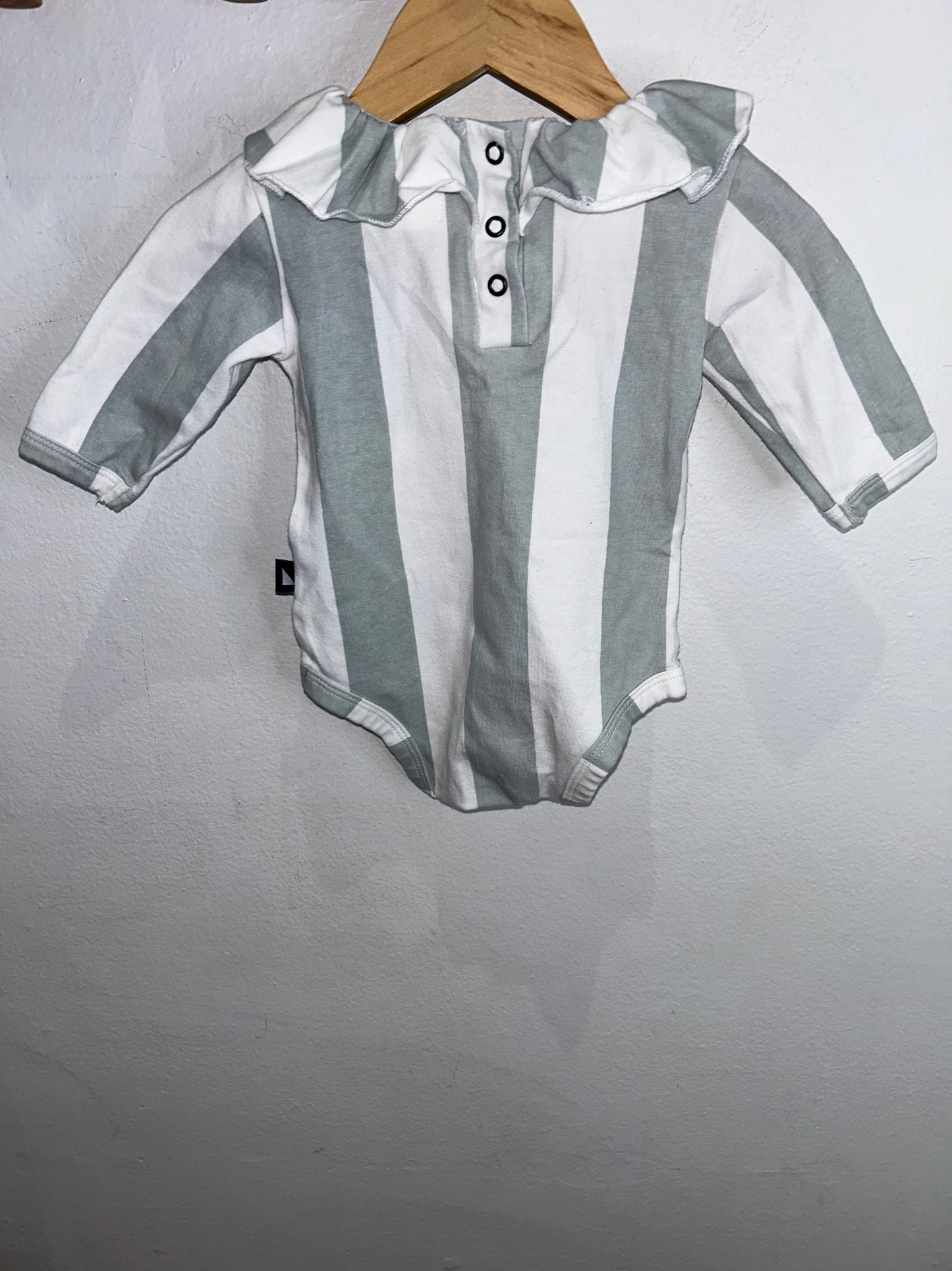 Big stripes collared onesie 3-6m