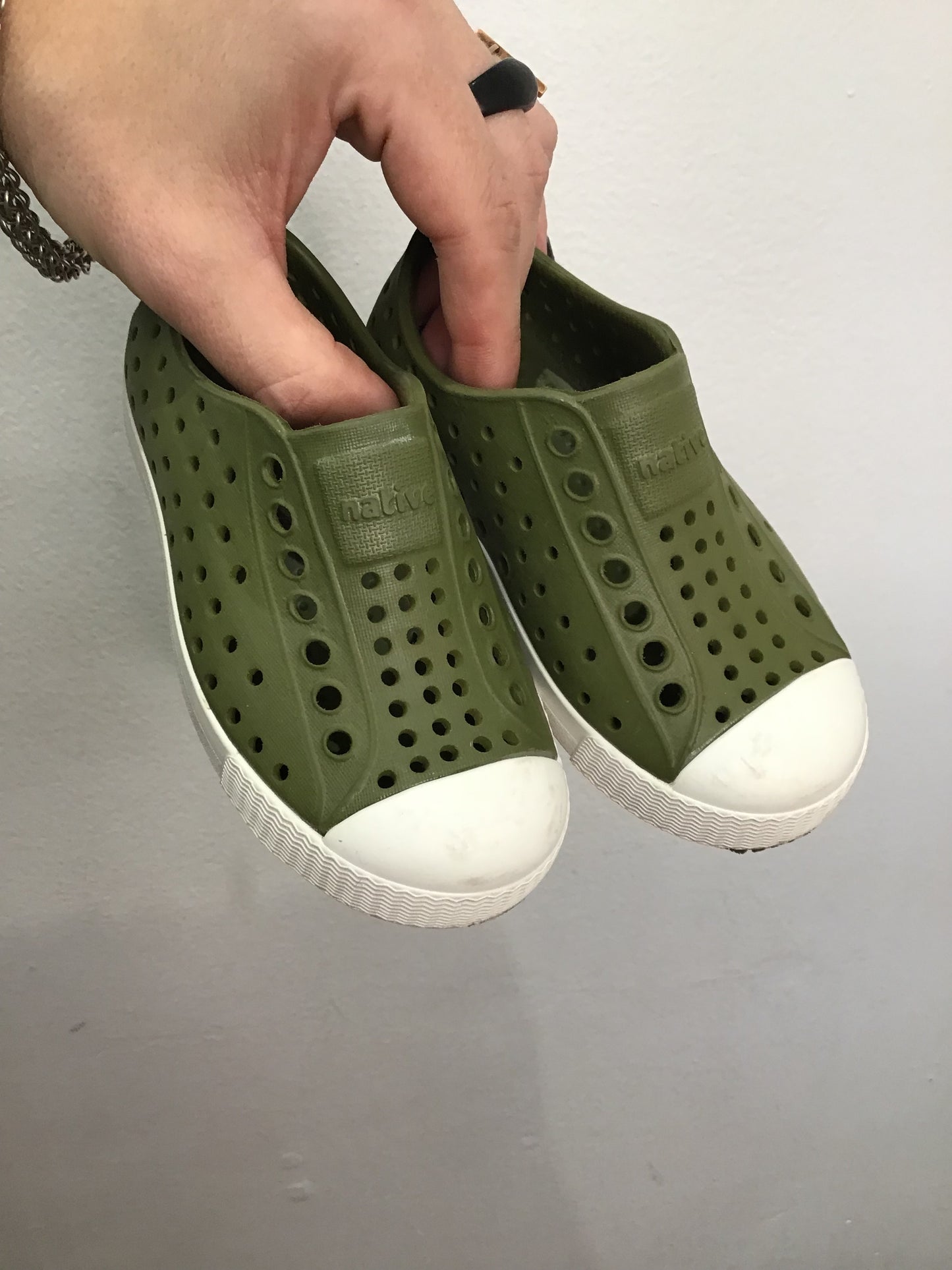 C8 olive Natives