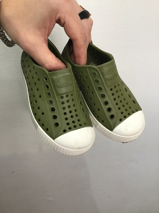 C8 olive Natives