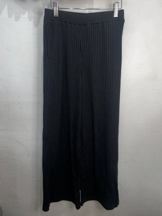 Black ribbed wide leg pants 11-12y