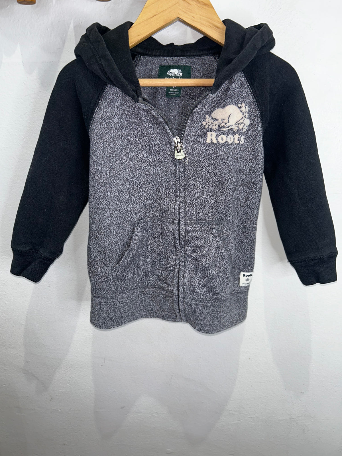 Roots grey and black sweatshirt 3y
