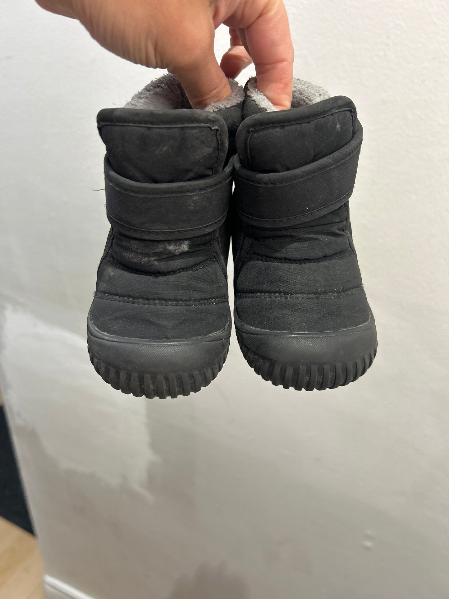 C6 Jan & Jul winter boots