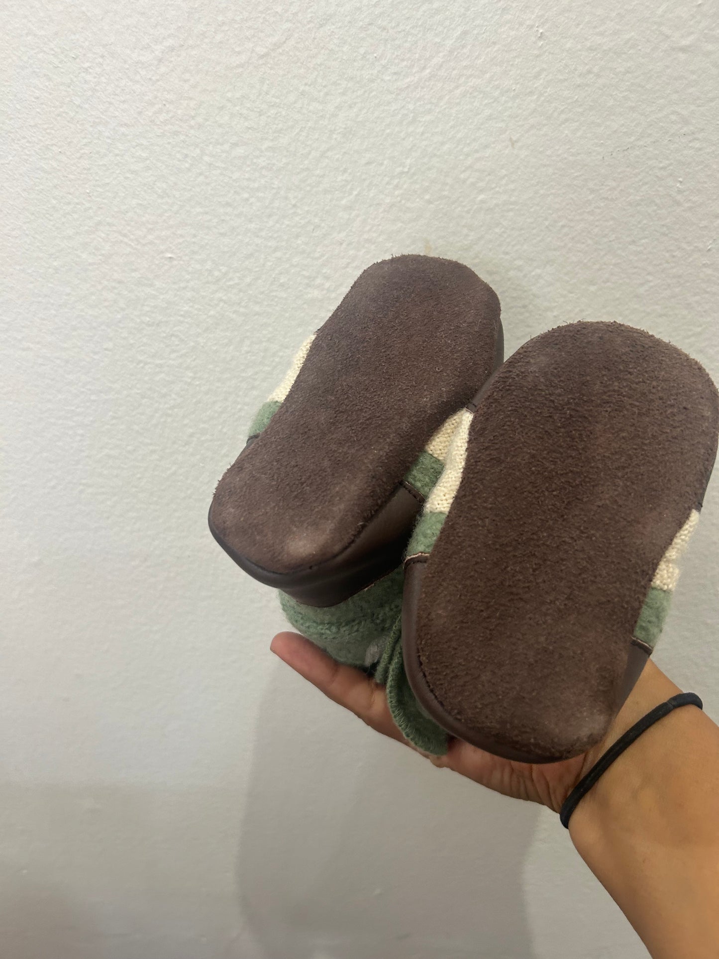 C4 (6-12m) Nooks green booties