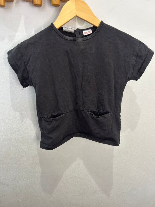 Black cap-sleeve tee 3-4y