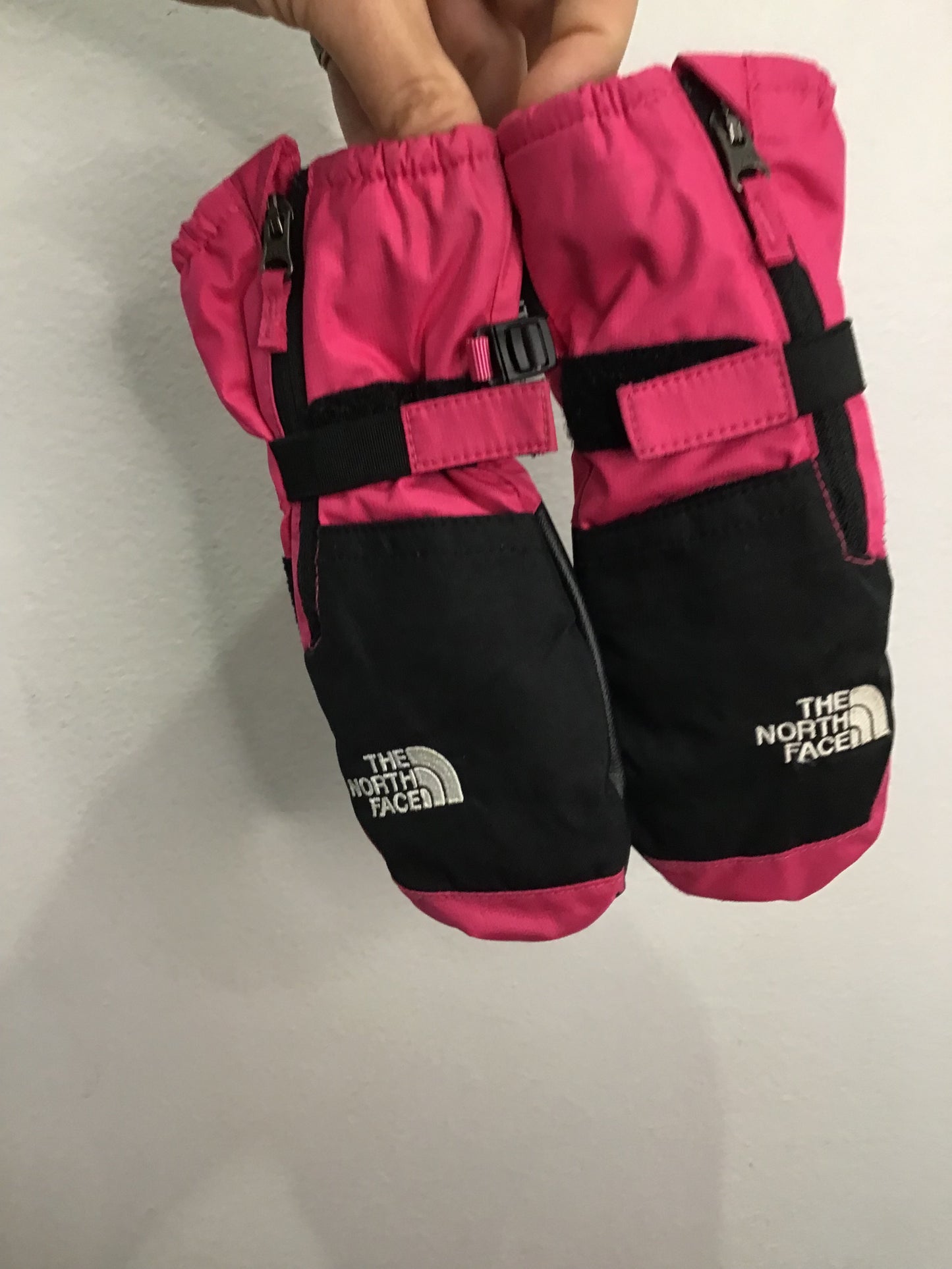 The North Face pink mitts 4y