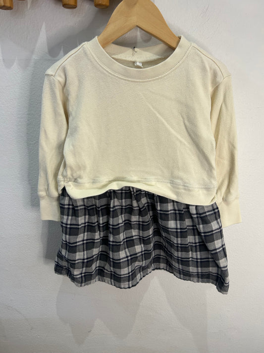 Cream flannel dress 3-4y