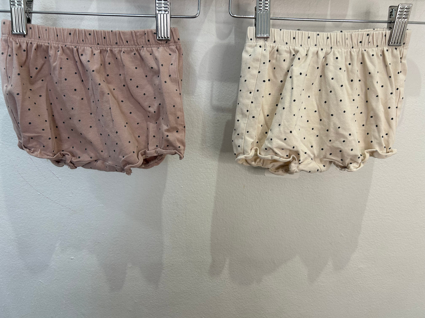 Two pack dots shorts 6-9m