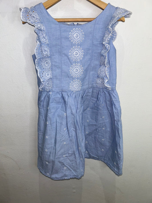 Light blue eyelet dress 6-7y