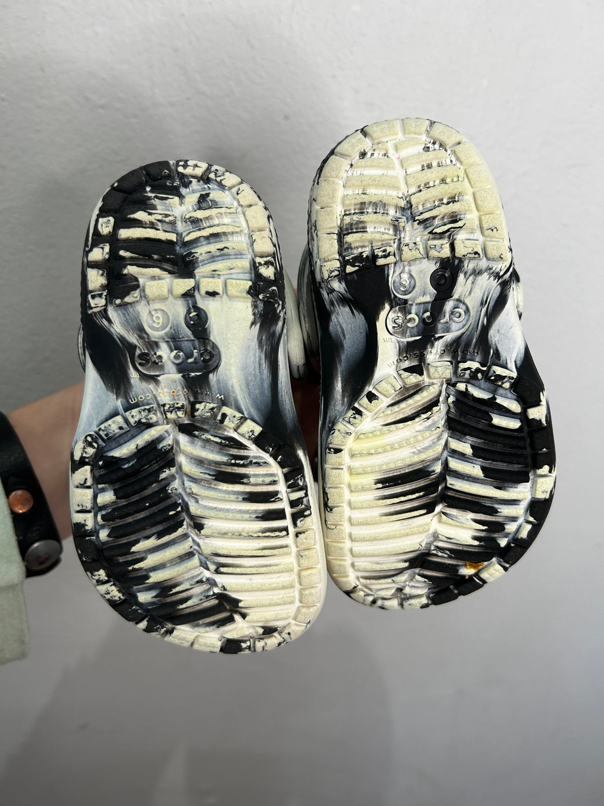 C6 black and white Crocs