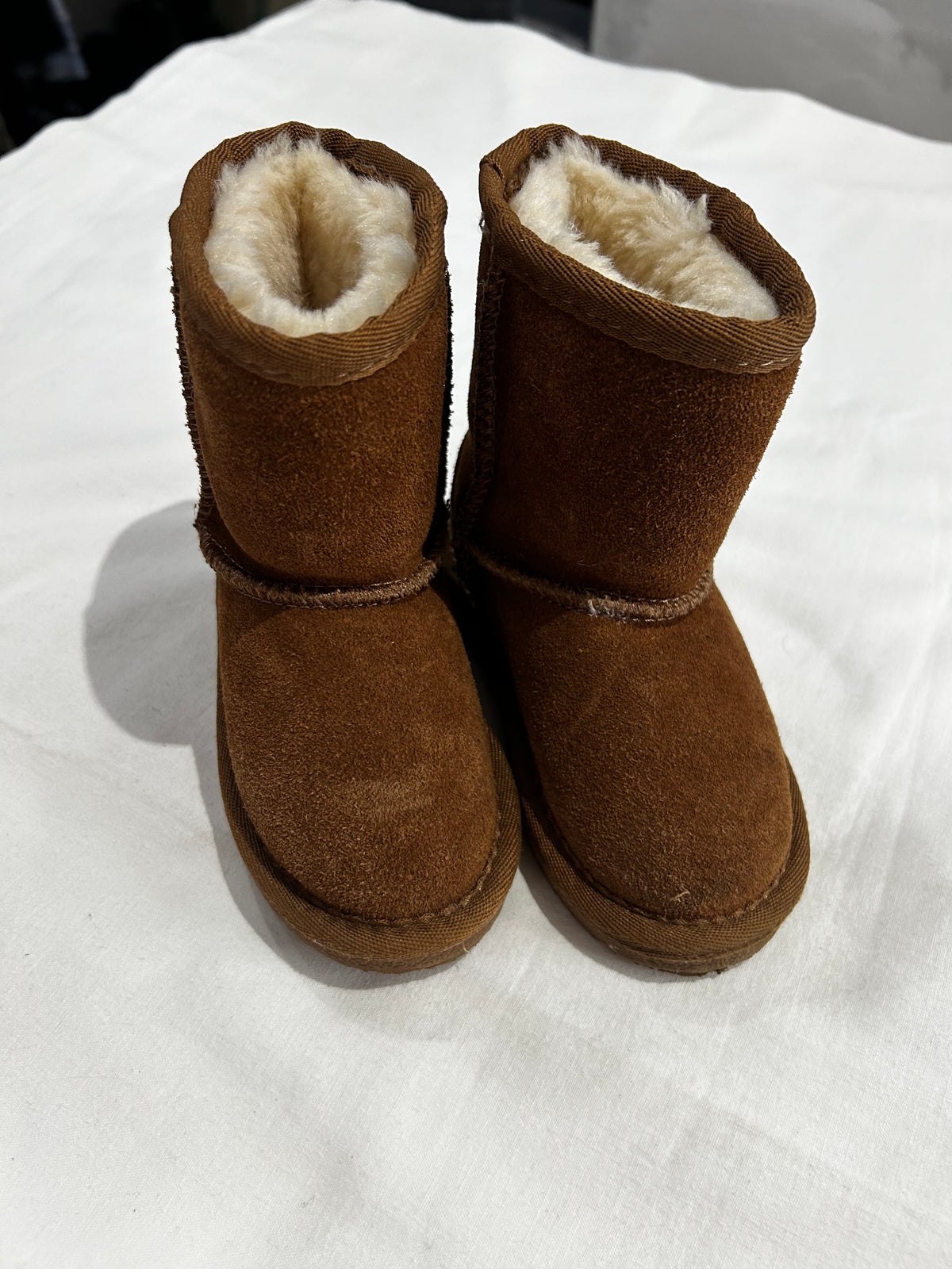 C8 brown furry boots