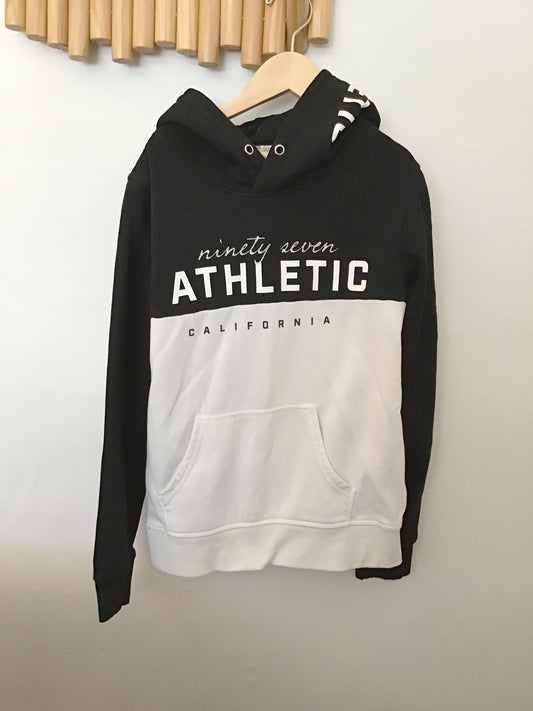 Black and white pullover 10-12y