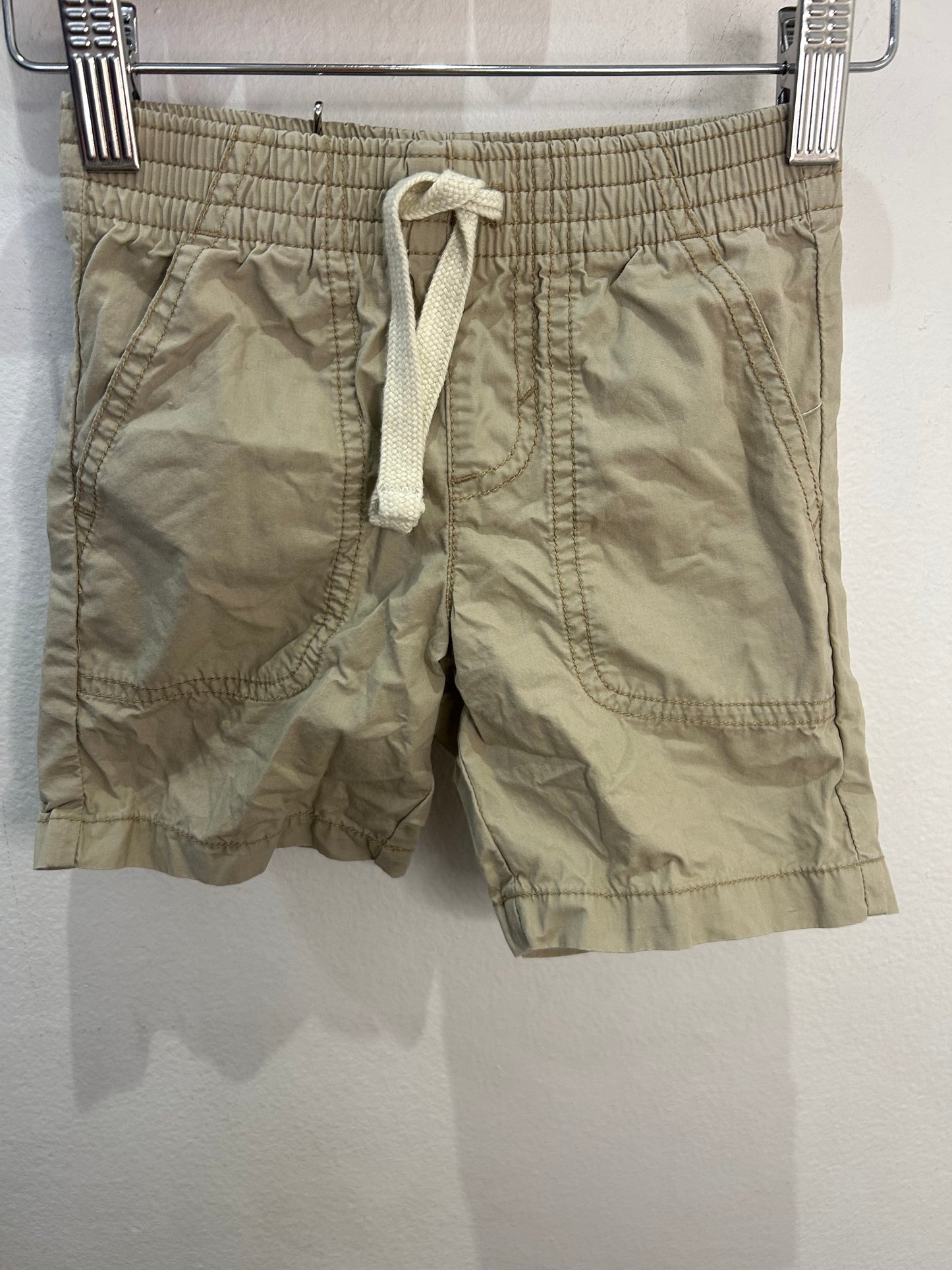 Beige large pocket shorts 18-24m