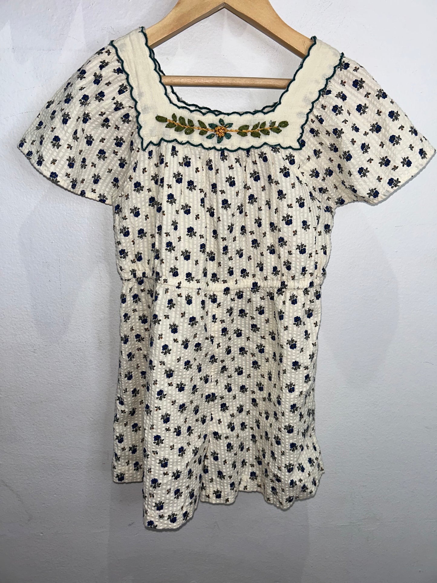 Green collar floral dress 5y