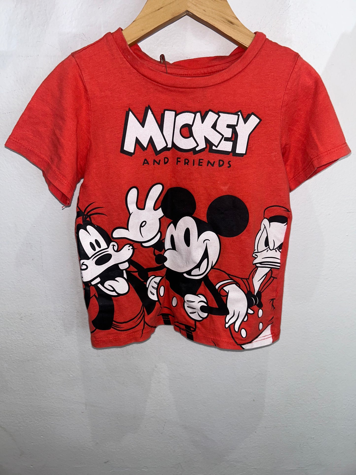 Mickey and friends tee 3y