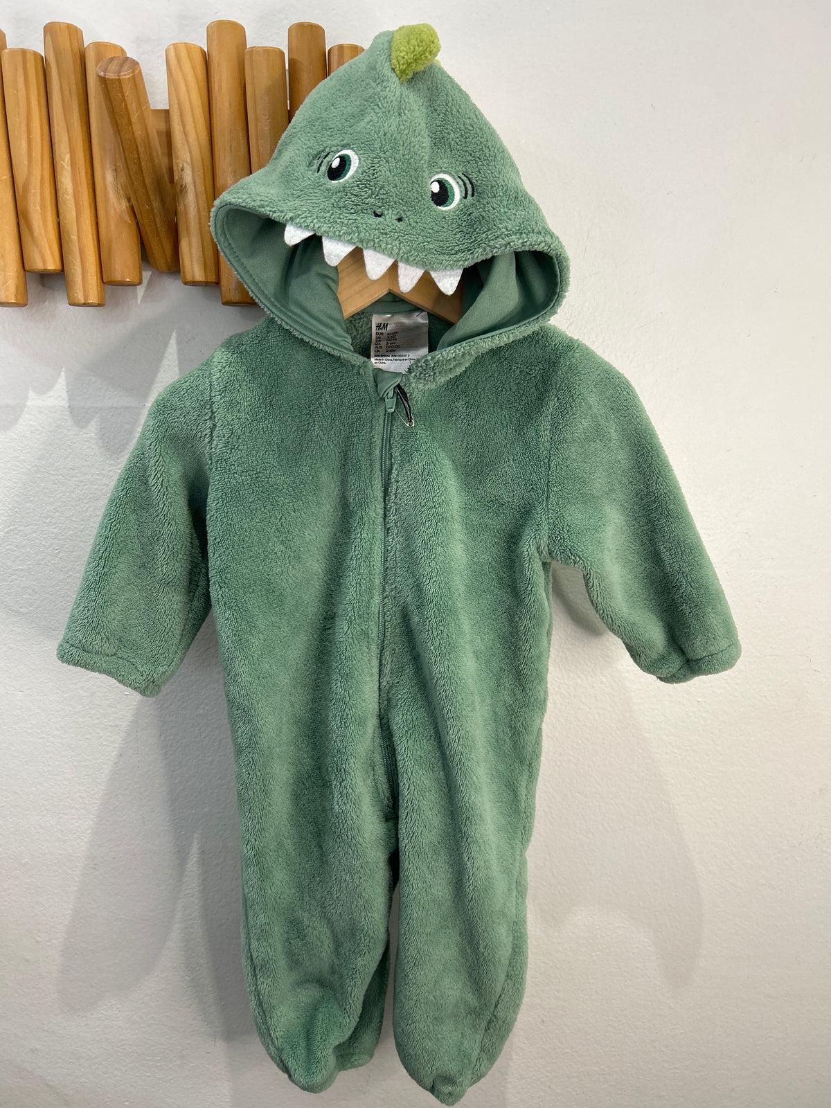 Green dino fleece bunting 2-6m