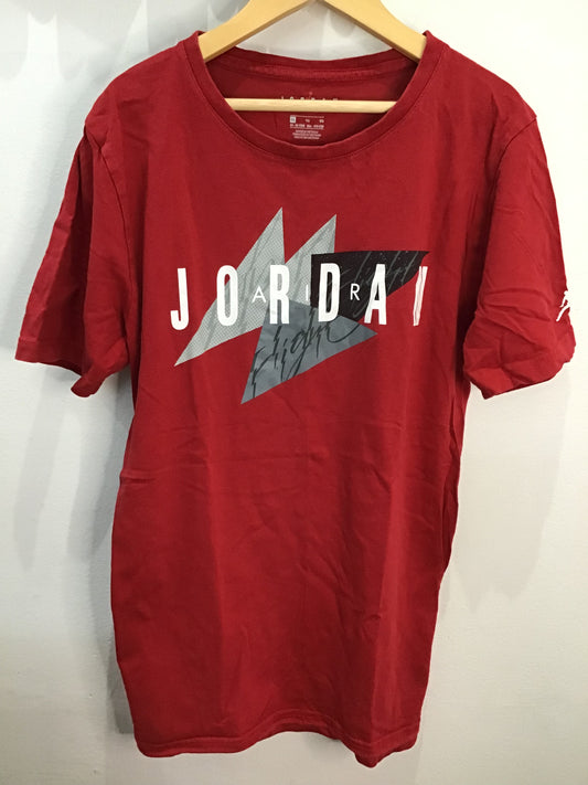 Tee Jordan red triangles 13-15y