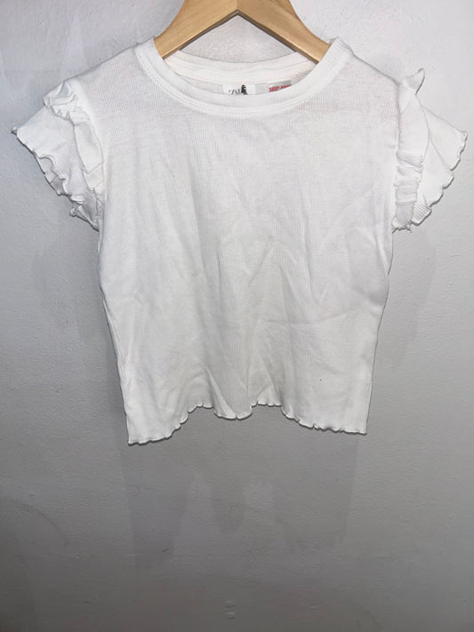 White ribbed tee w lettuce detail 2-3y