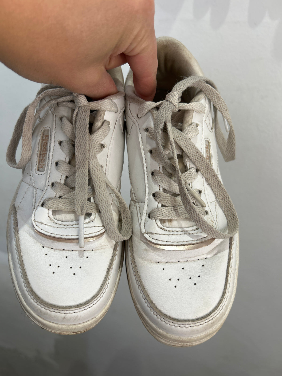 Y1 Reebok with pink metal detail