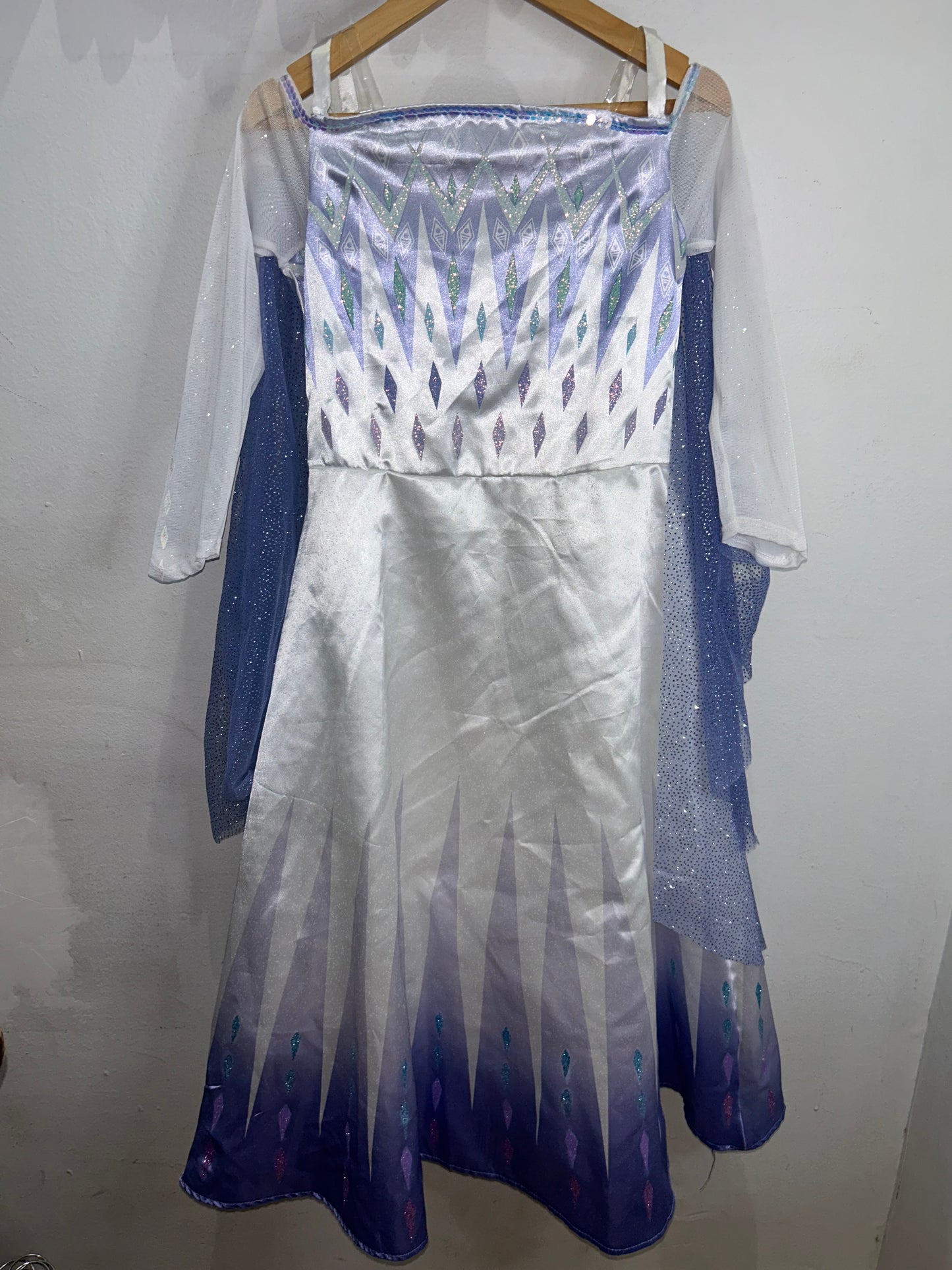 White and purple Frozen costume 5-6y