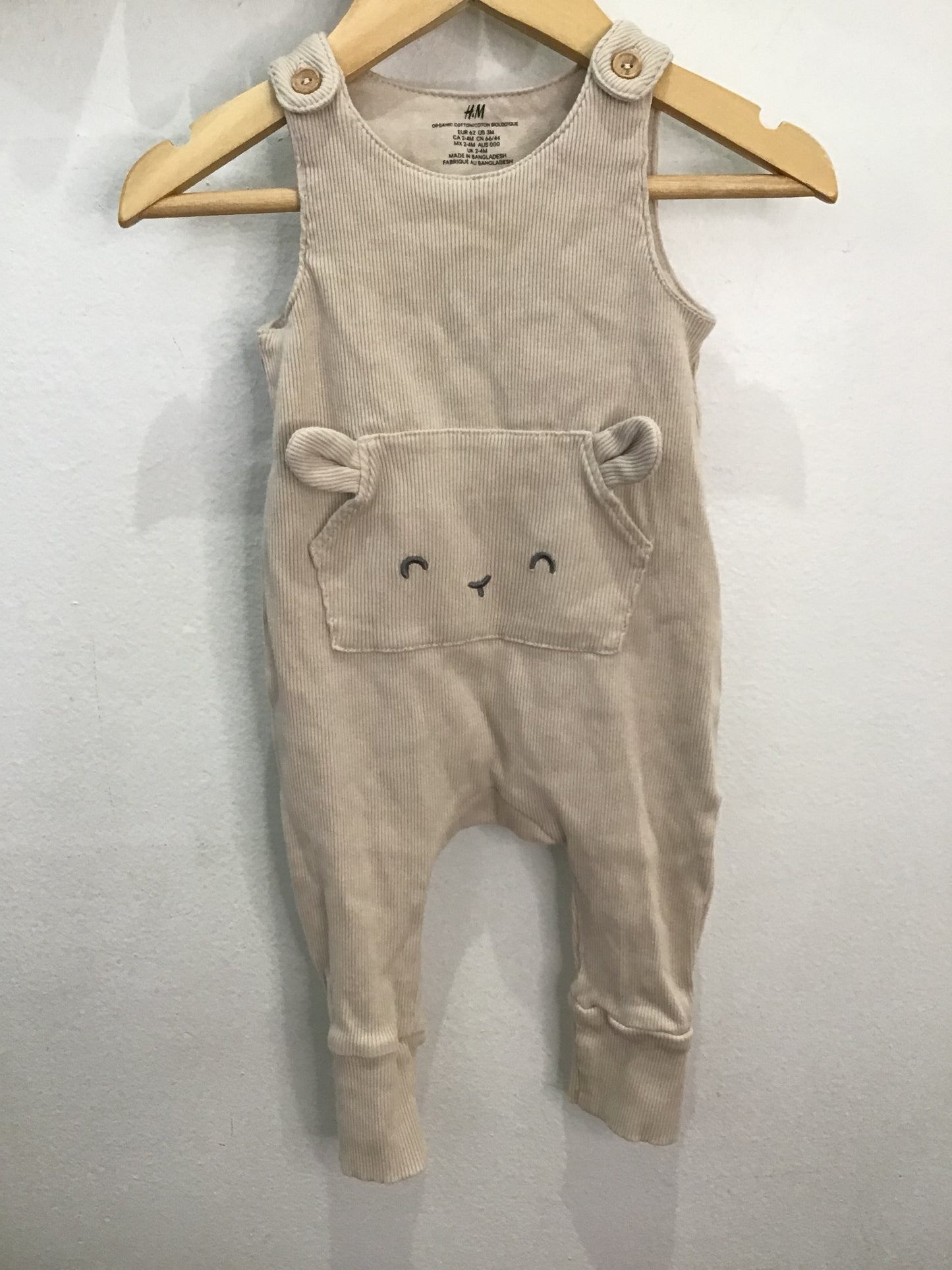 Beige bear romper 2-4m