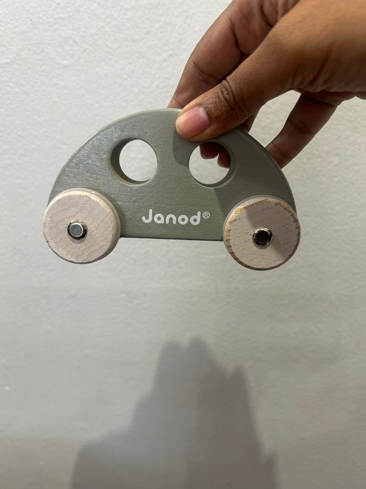 Janod cocoon car - grey