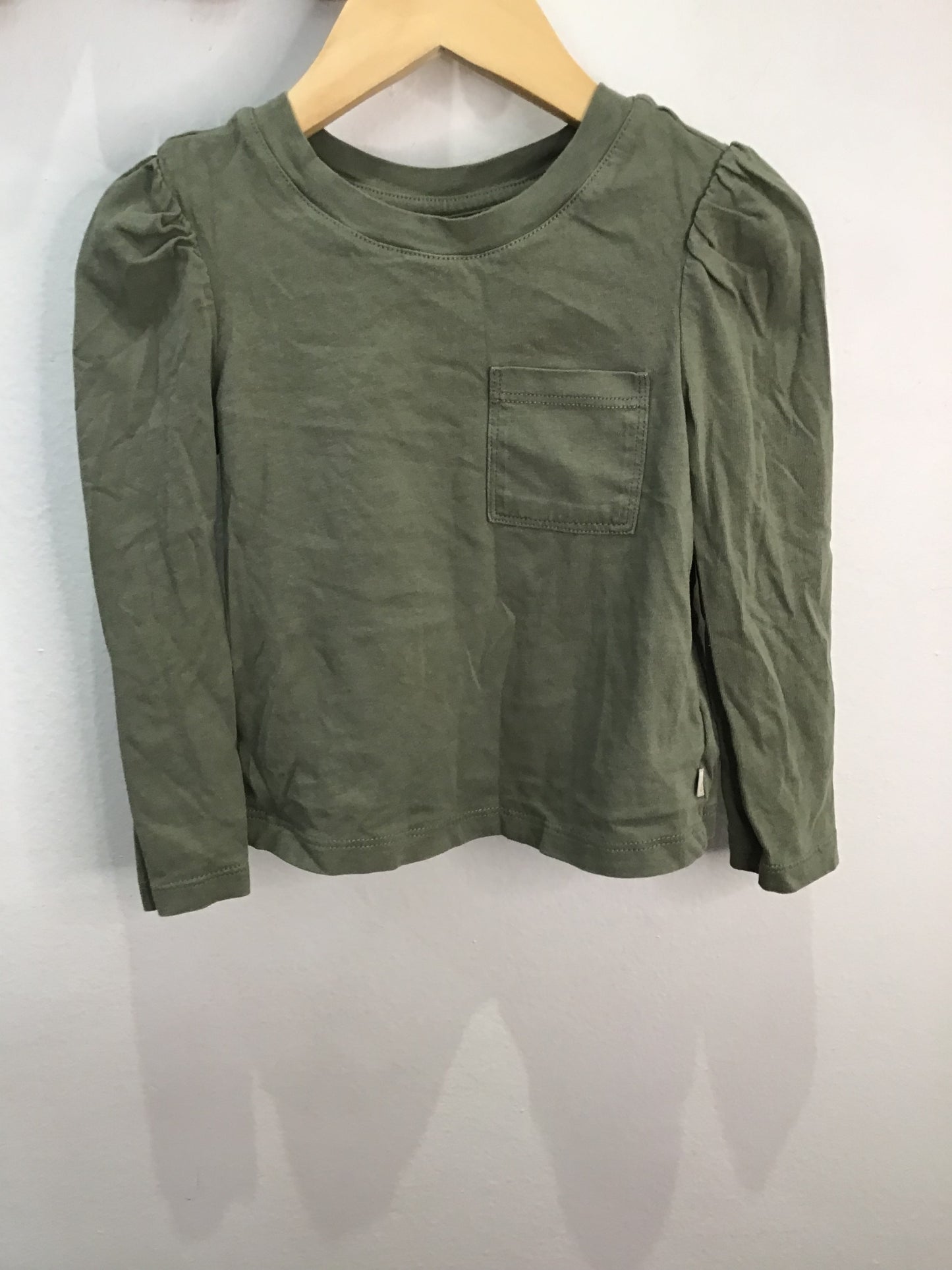 Longsleeve green puff sleeve 2y