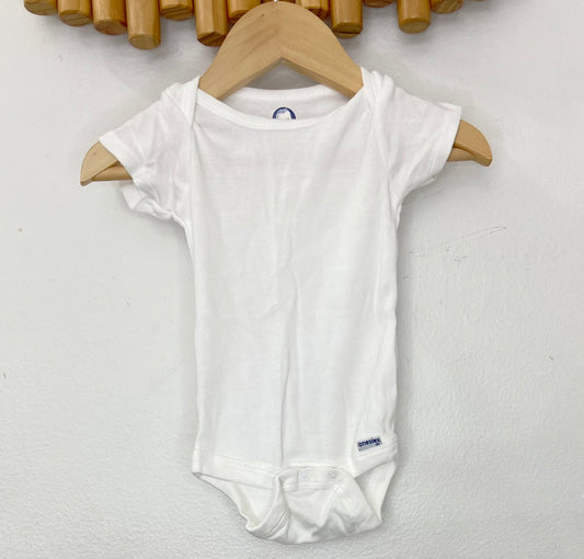 Four pack onesies 6-9m white