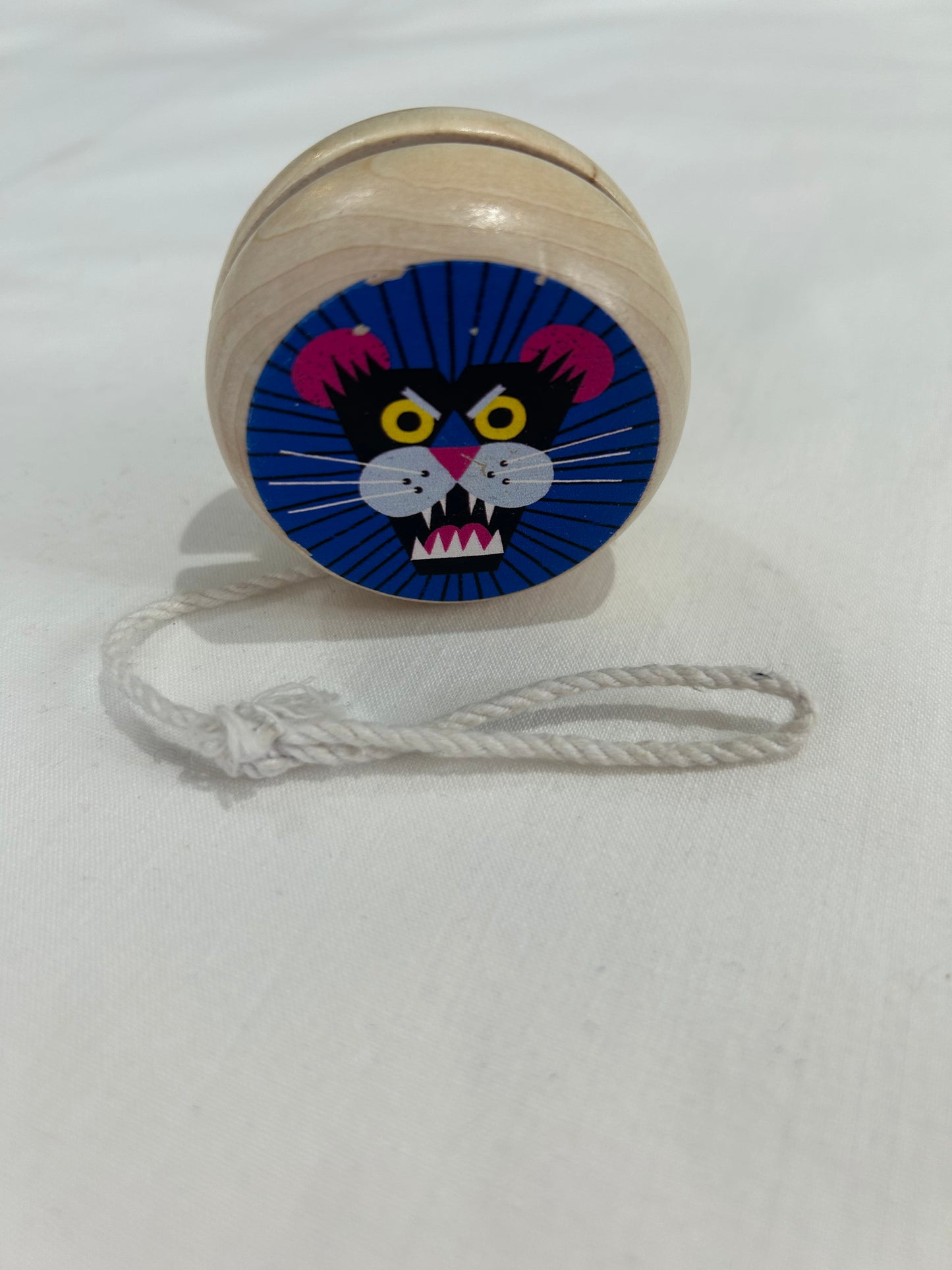 Wooden yo-yo