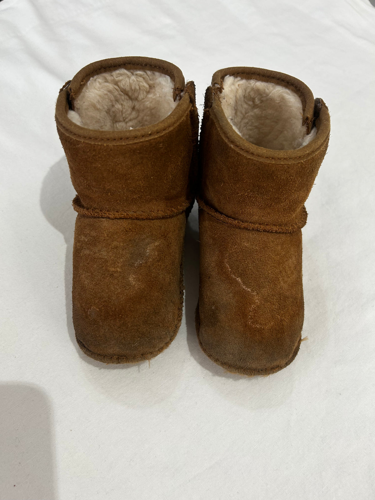 C4-5 Ugg soft soles*