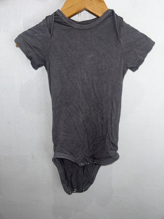 Kyte grey onesie 6-12m
