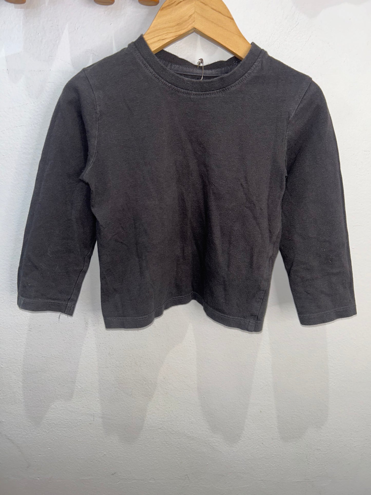 Black longsleeve tee 18-24m