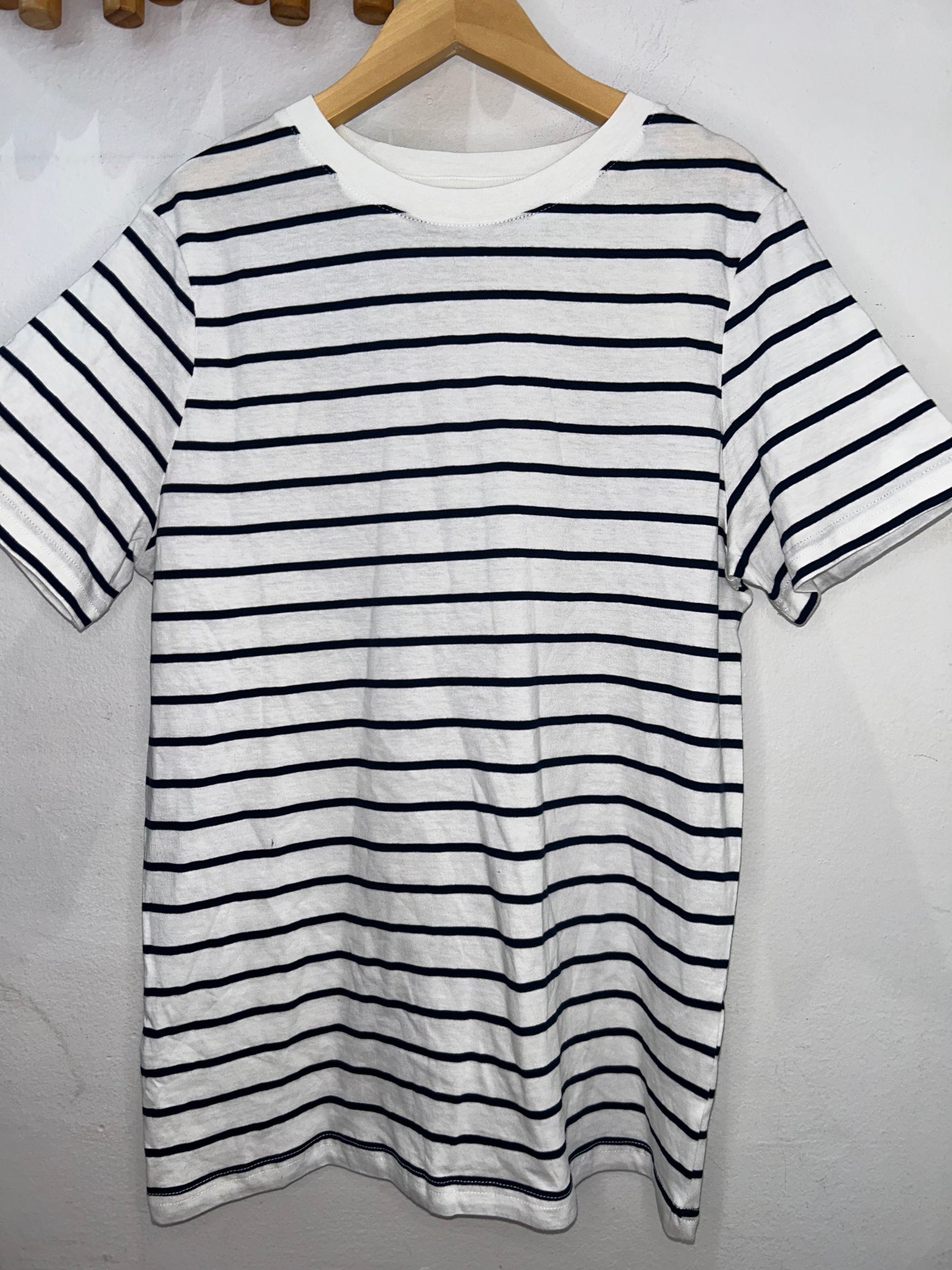 Navy stripes tee 12-14y NEW