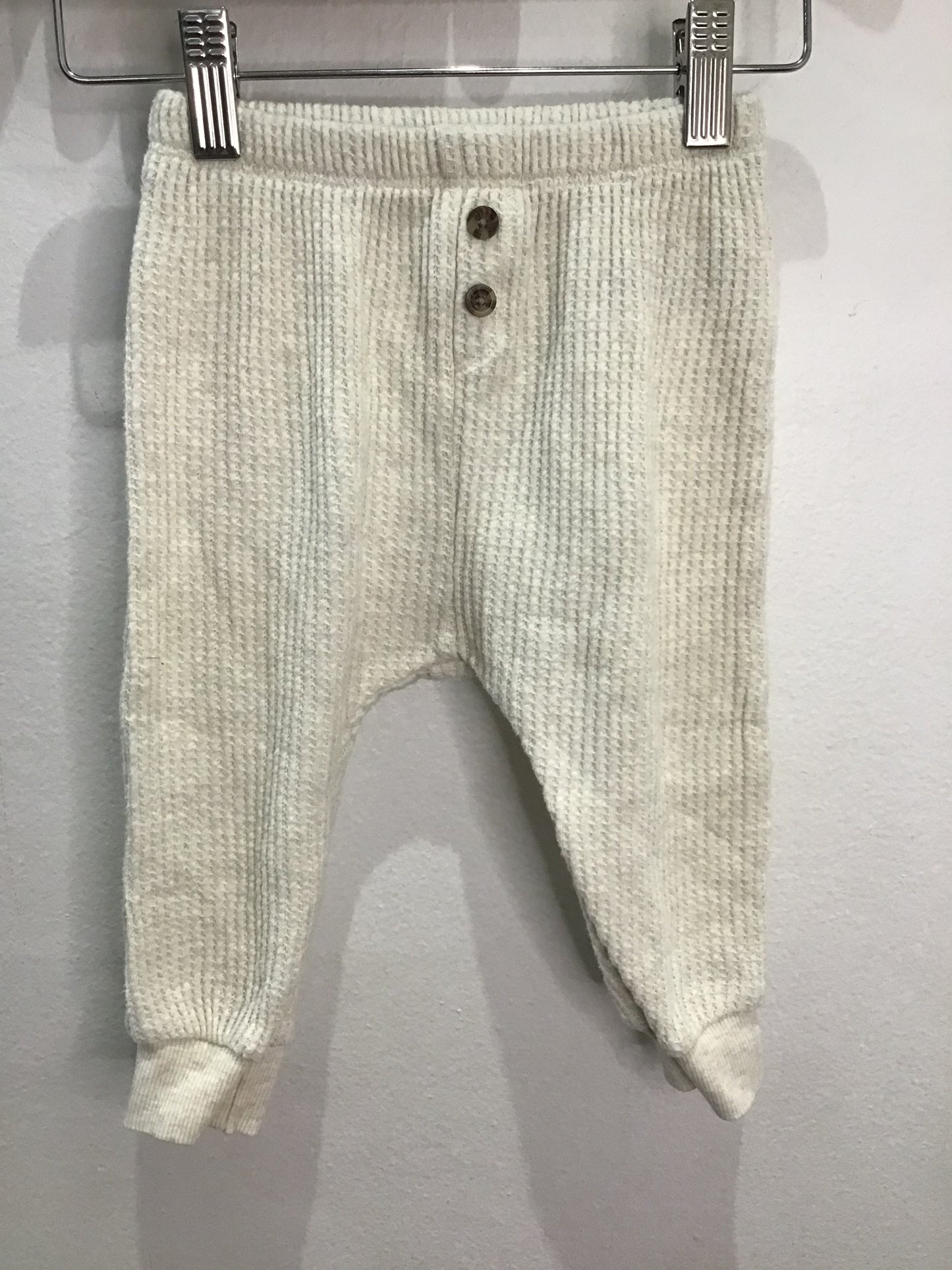 Beige sweater pants 12-18m