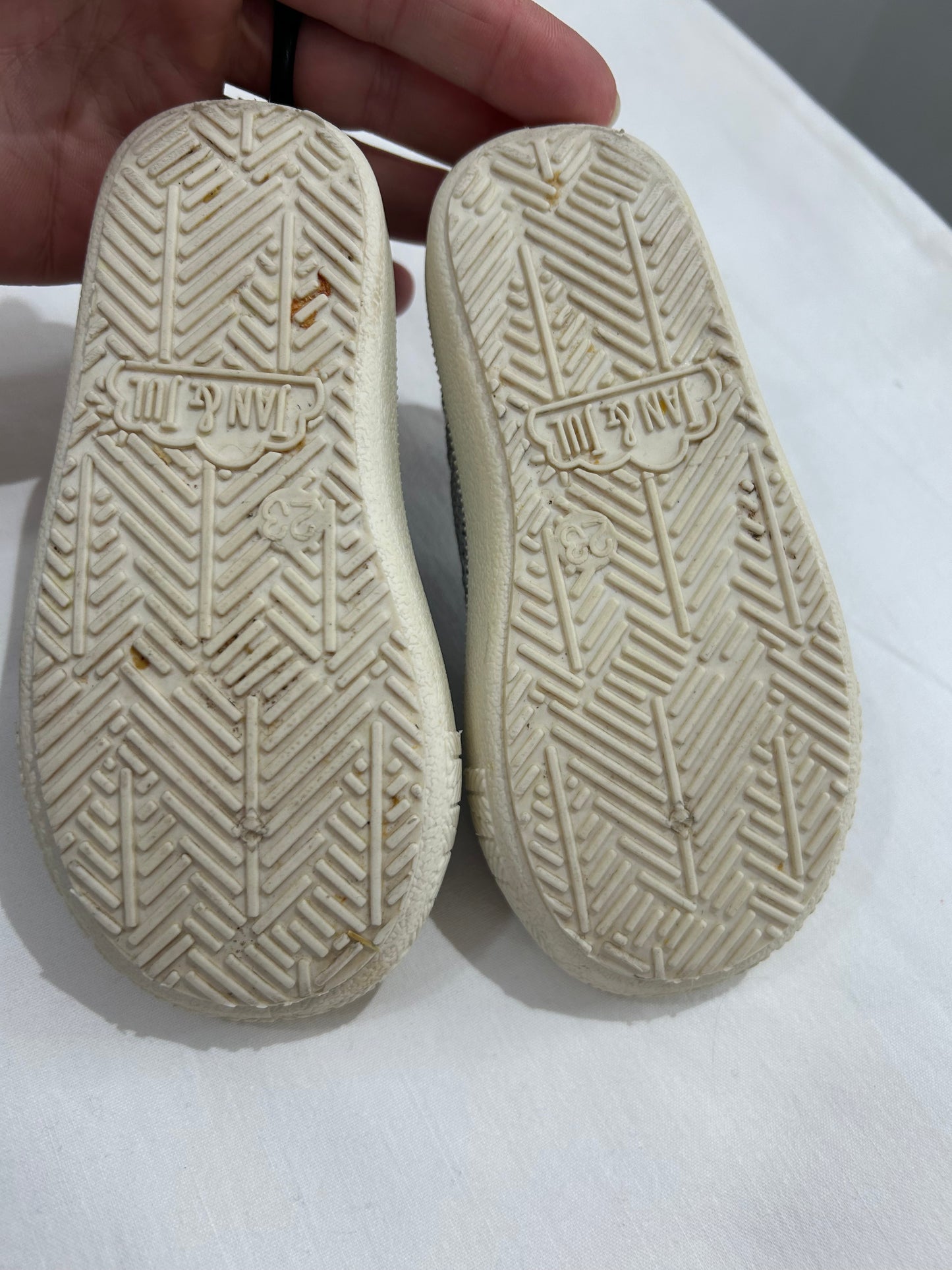 C7.5 grey pull-ons