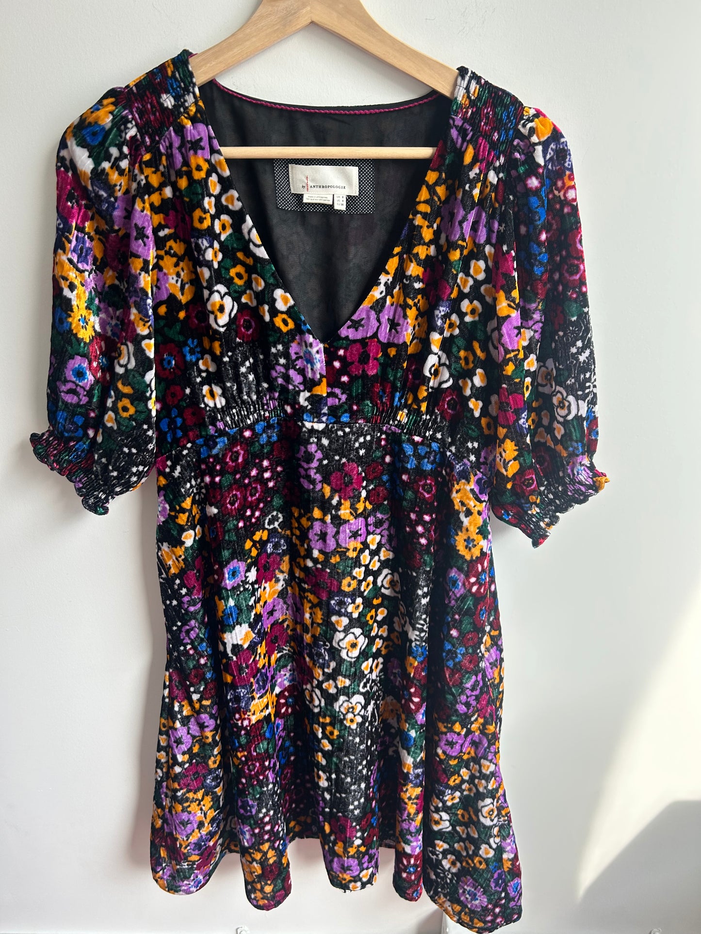 Floral velvet dress size 4