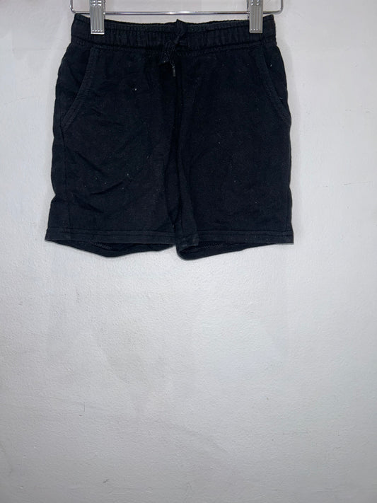 Black classic shorts 4-5y