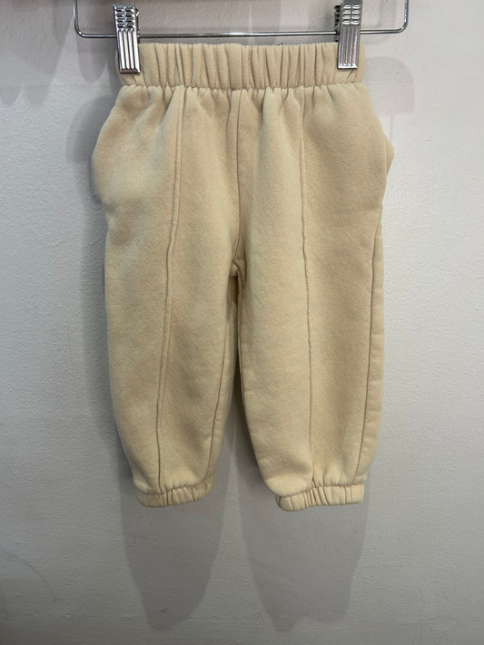 Beige joggers 12m
