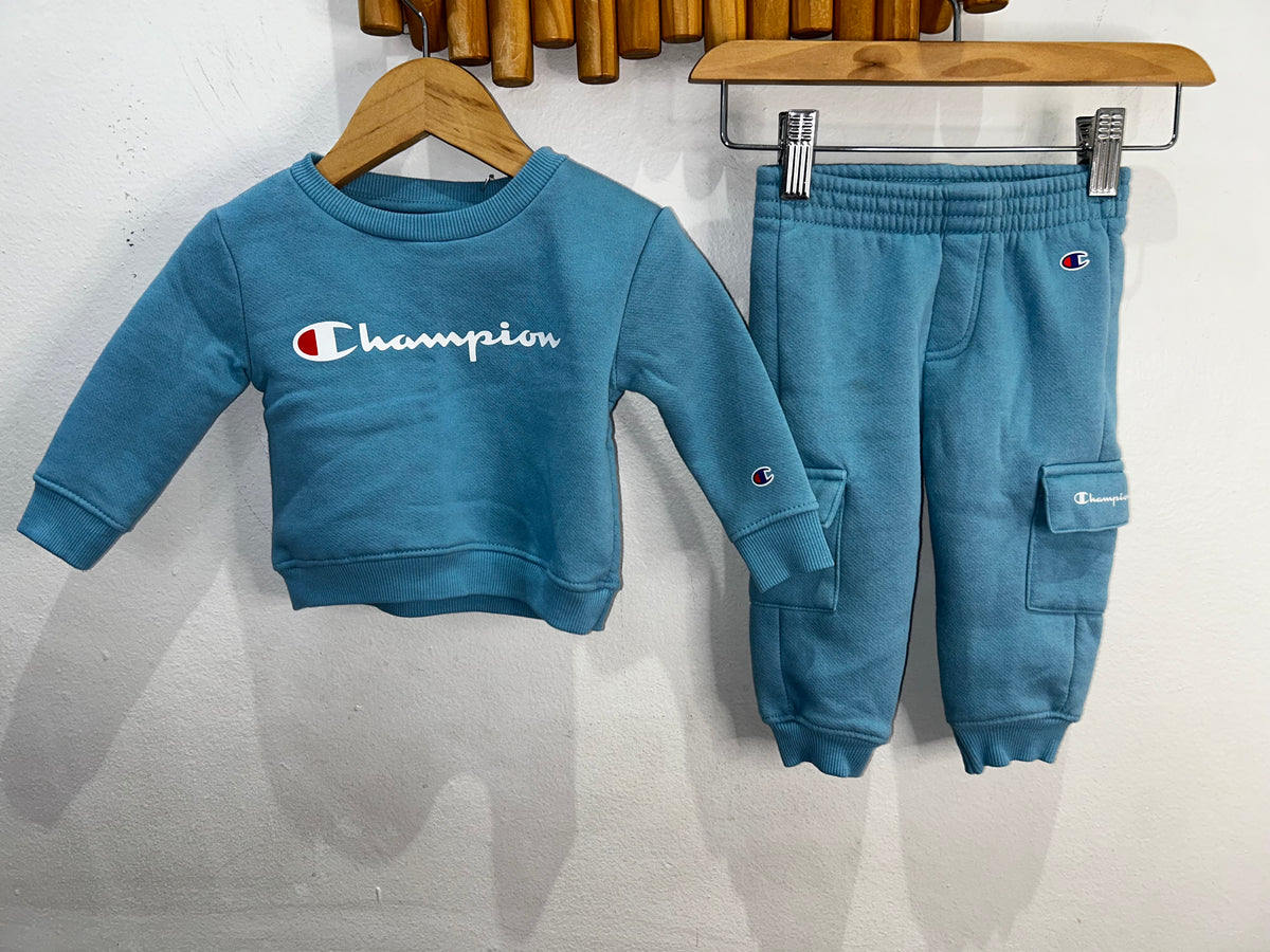 Champion light blue jogger set 9m
