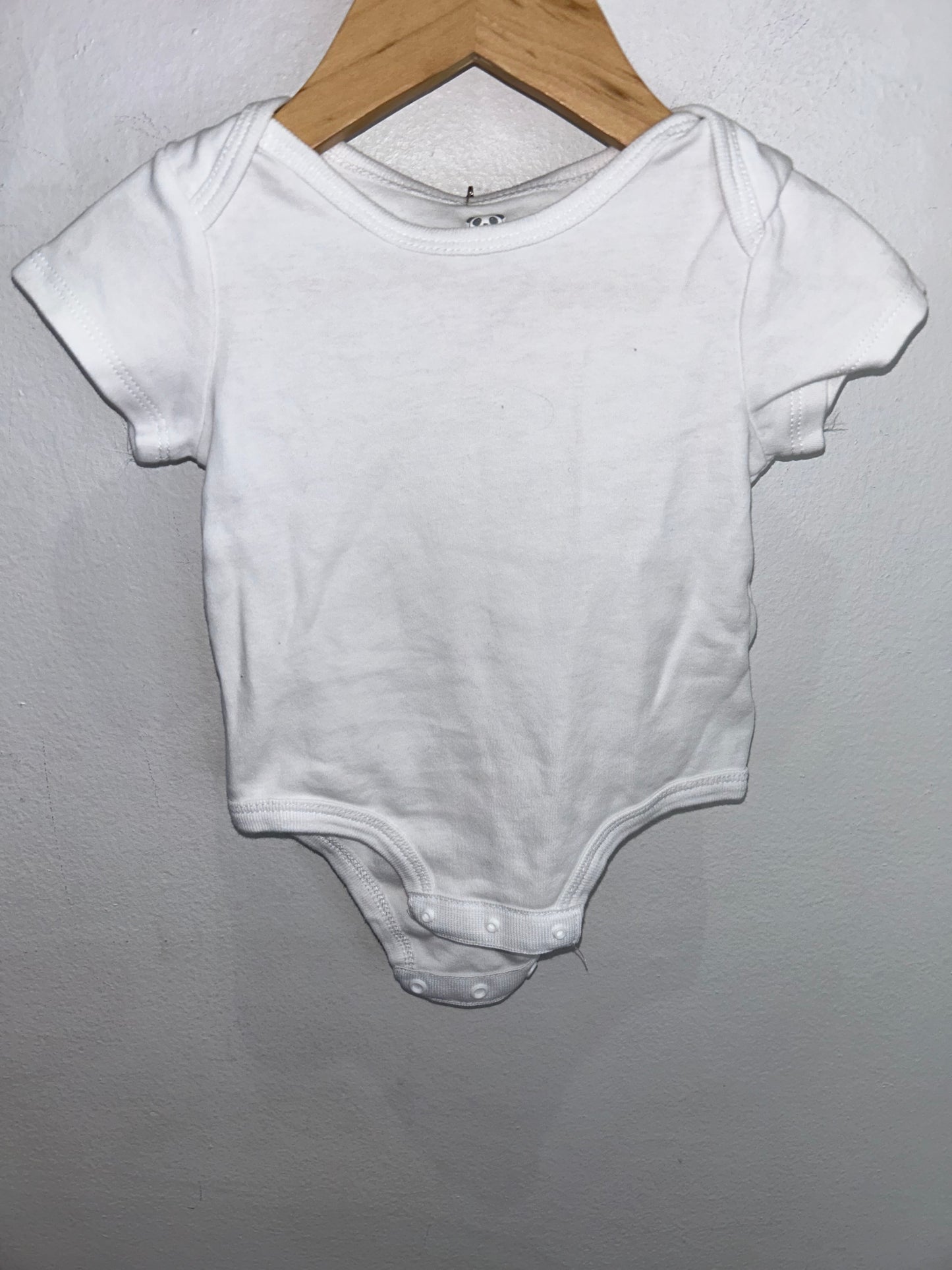 White onesie 12m