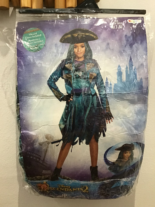 Descendants Uma costume 7-8y  (can also work for Pirate)