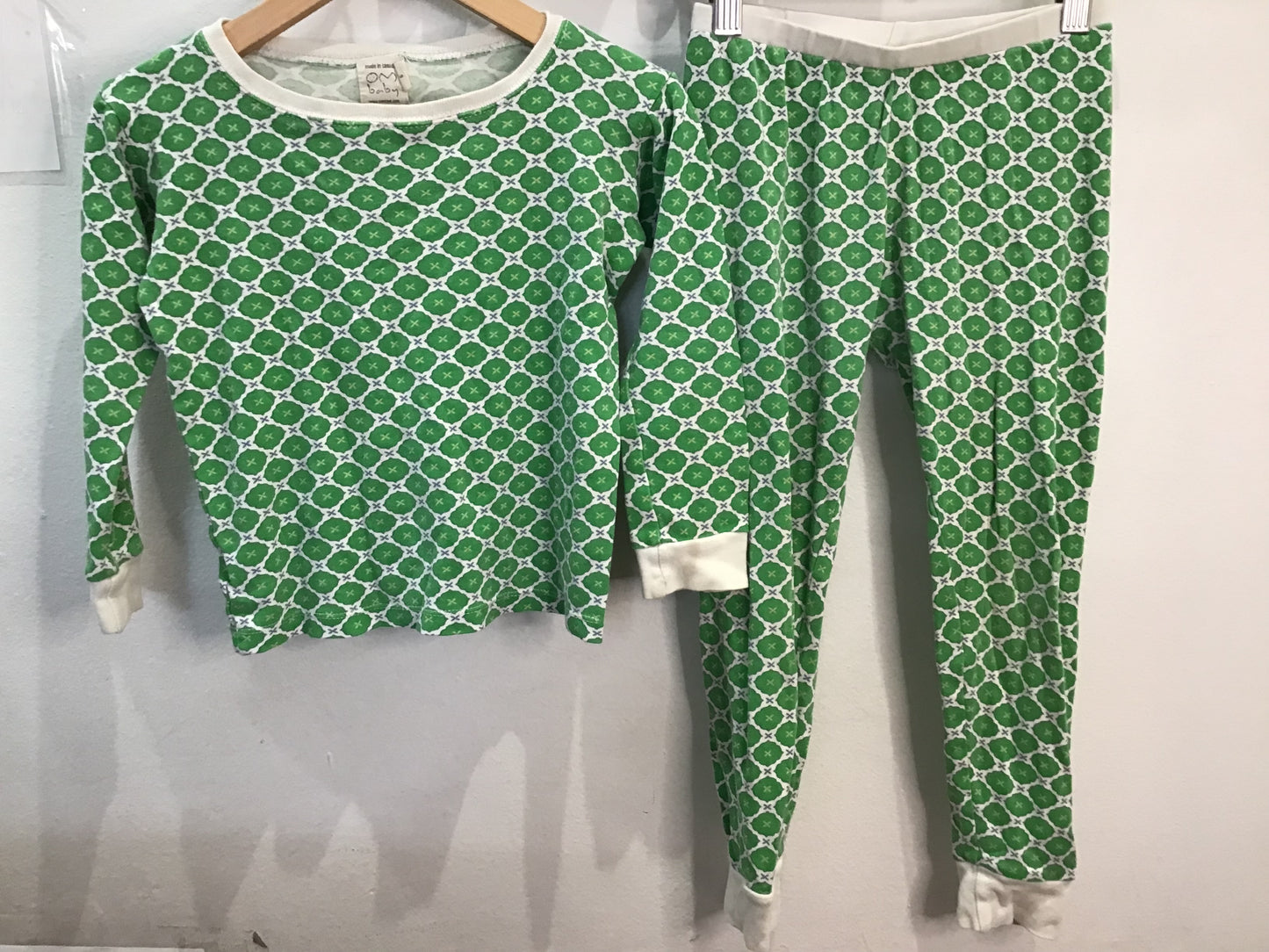 Om Baby green pyjamas 6y