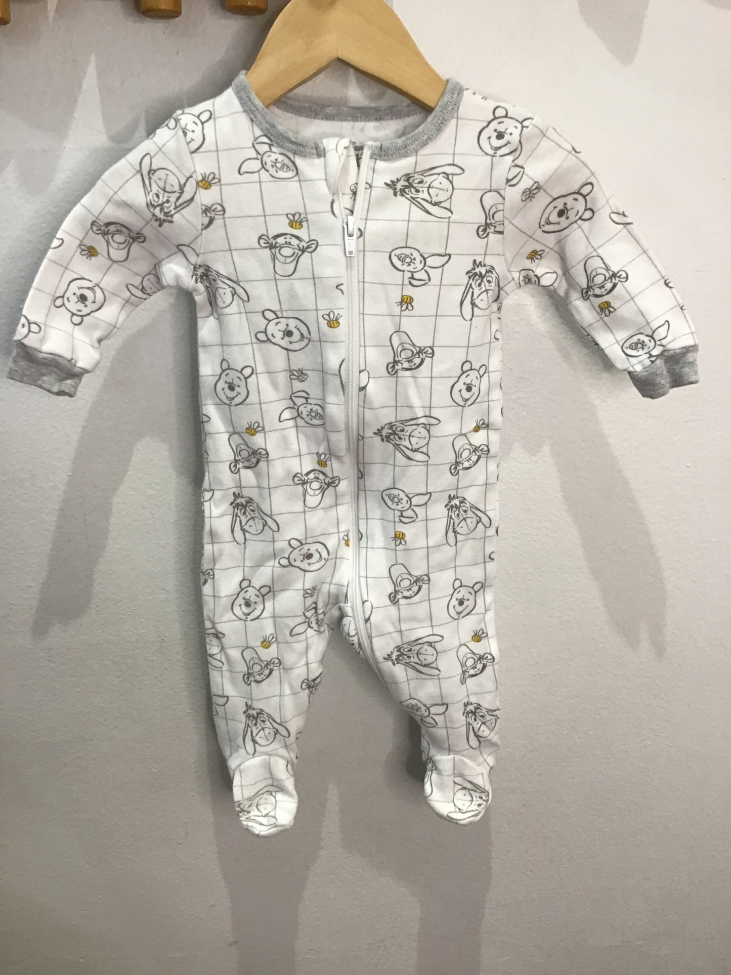 Winnie and friends sleeper 0-3m