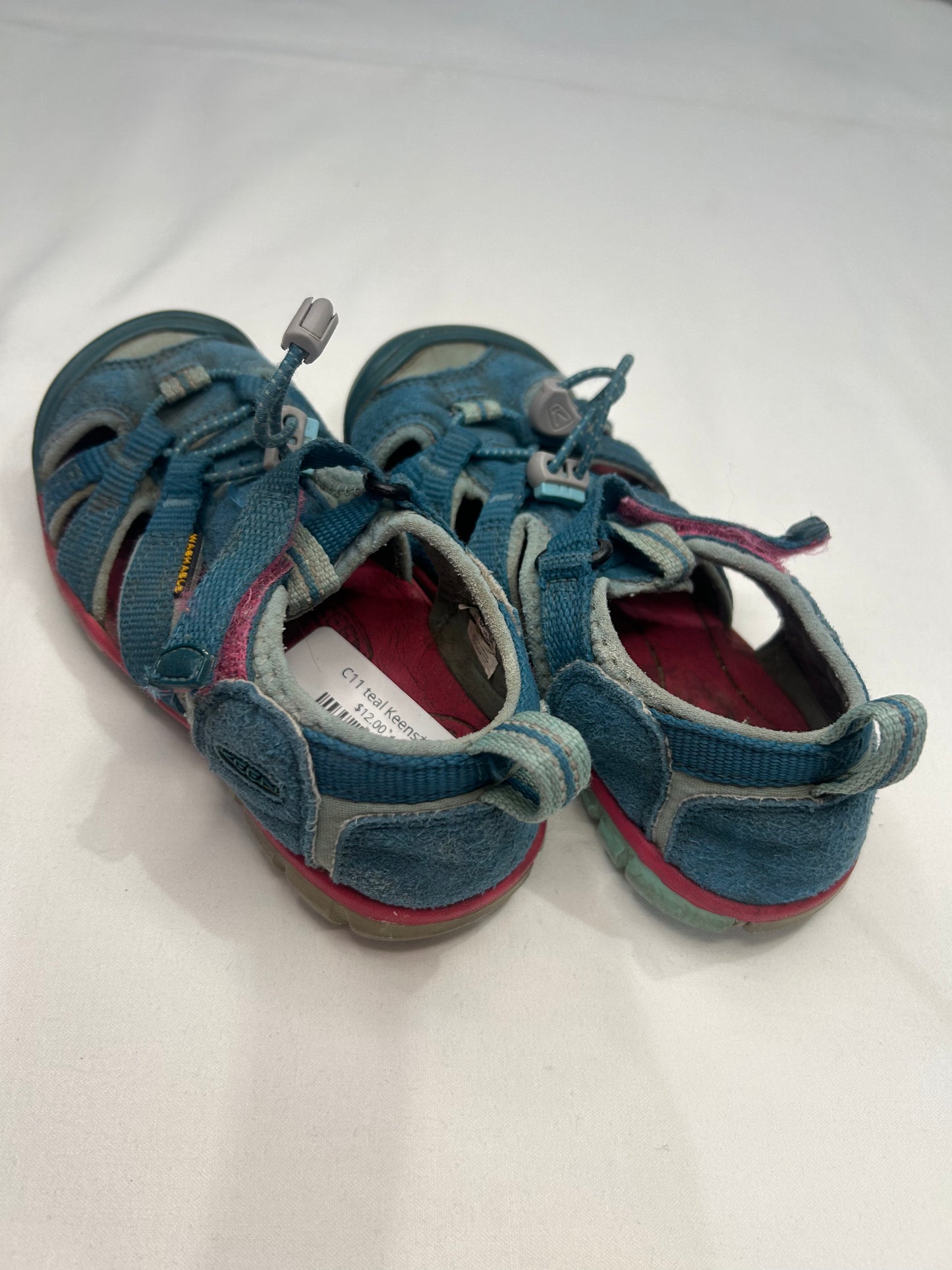 C11 teal Keens*